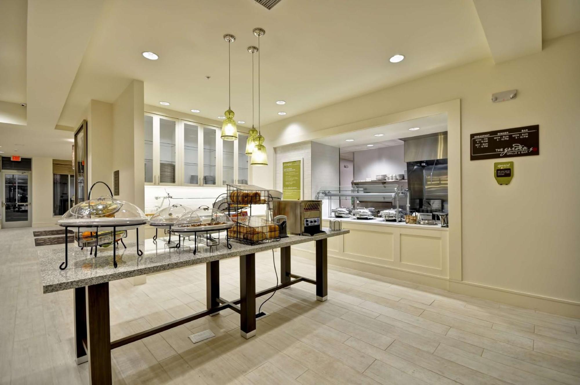Hilton Garden Inn Detroit Трой Экстерьер фото
