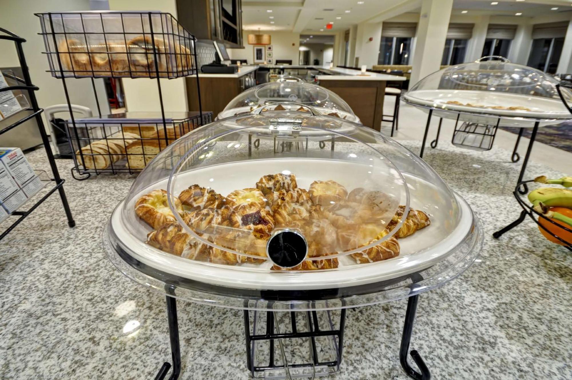 Hilton Garden Inn Detroit Трой Экстерьер фото